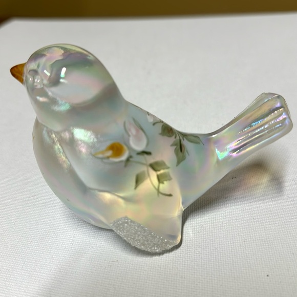 FENTON Signed Hand Painted opalescent Bird Flowers USA - Picture 3 of 6